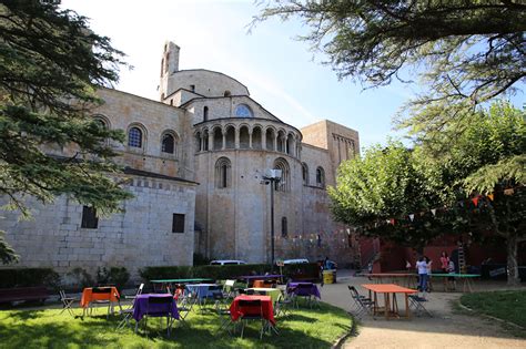 Le Pantocrator de la Seu d'Urgell: Une Icone Byzantiniste Perdue dans les Pyrénées!